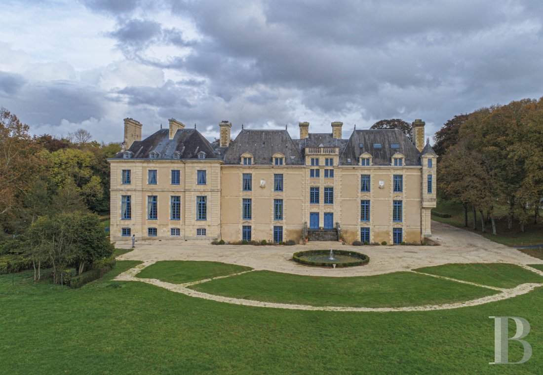 A 17th century chateau dedicated to the splendour of the modern day in Calvados, Normandy - photo  n°2